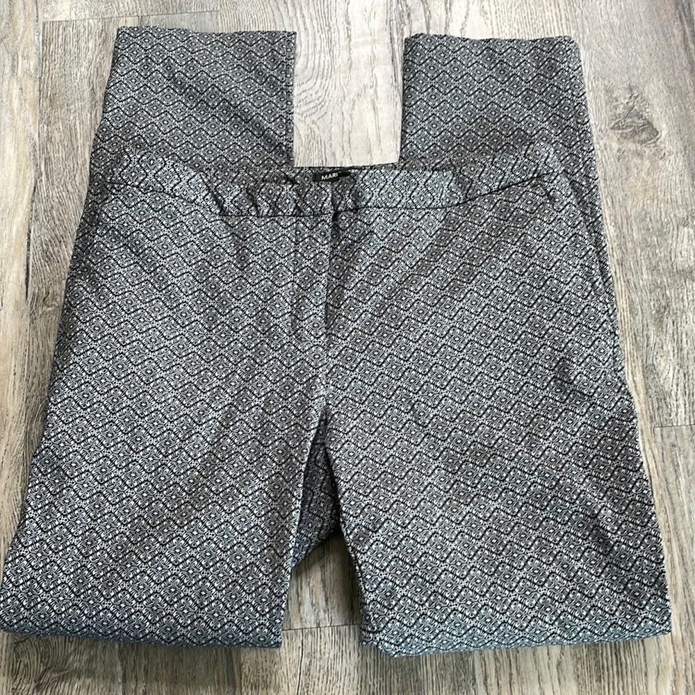 Mario Serrani Women’s Grey & Black Patterned Pants, size 6